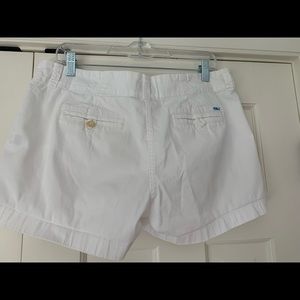 White vineyard vines everyday shirts size 8